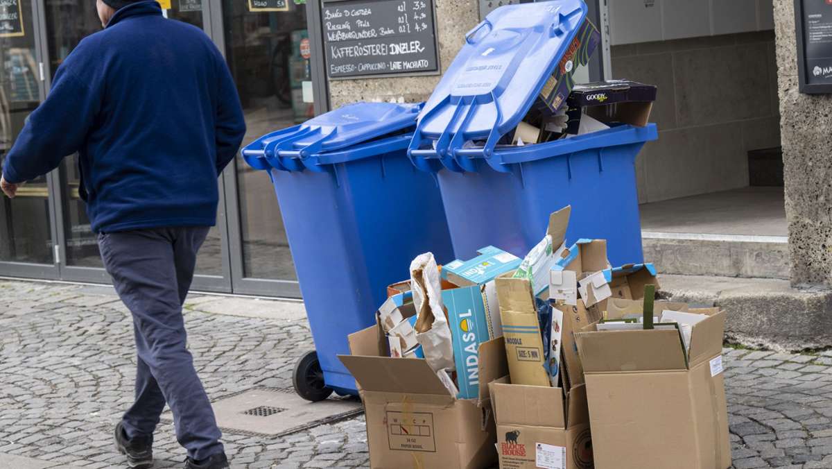 Personalnot bei der Abfallwirtschaft Stuttgart: Altpapiertonne kann vereinzelt nicht geleert werden