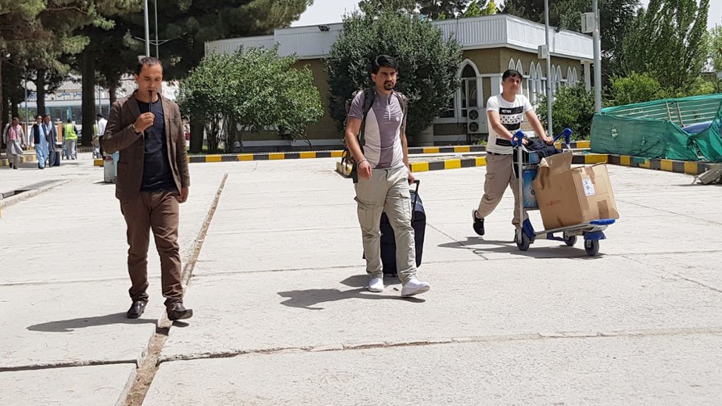 Aktion im Flugzeug: Schwedische Studentin verhindert Abschiebung nach Afghanistan