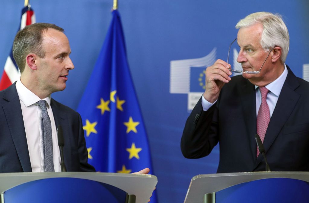 Londons neuer Brexit-Minister Dominic Raab (links) stellt sich in Brüssel seinem EU-Kollegen Michel Barnier vor. Er ist Nachfolger von David Davis, der im Streit mit Premierministerin Theresa May zurückgetreten ist.