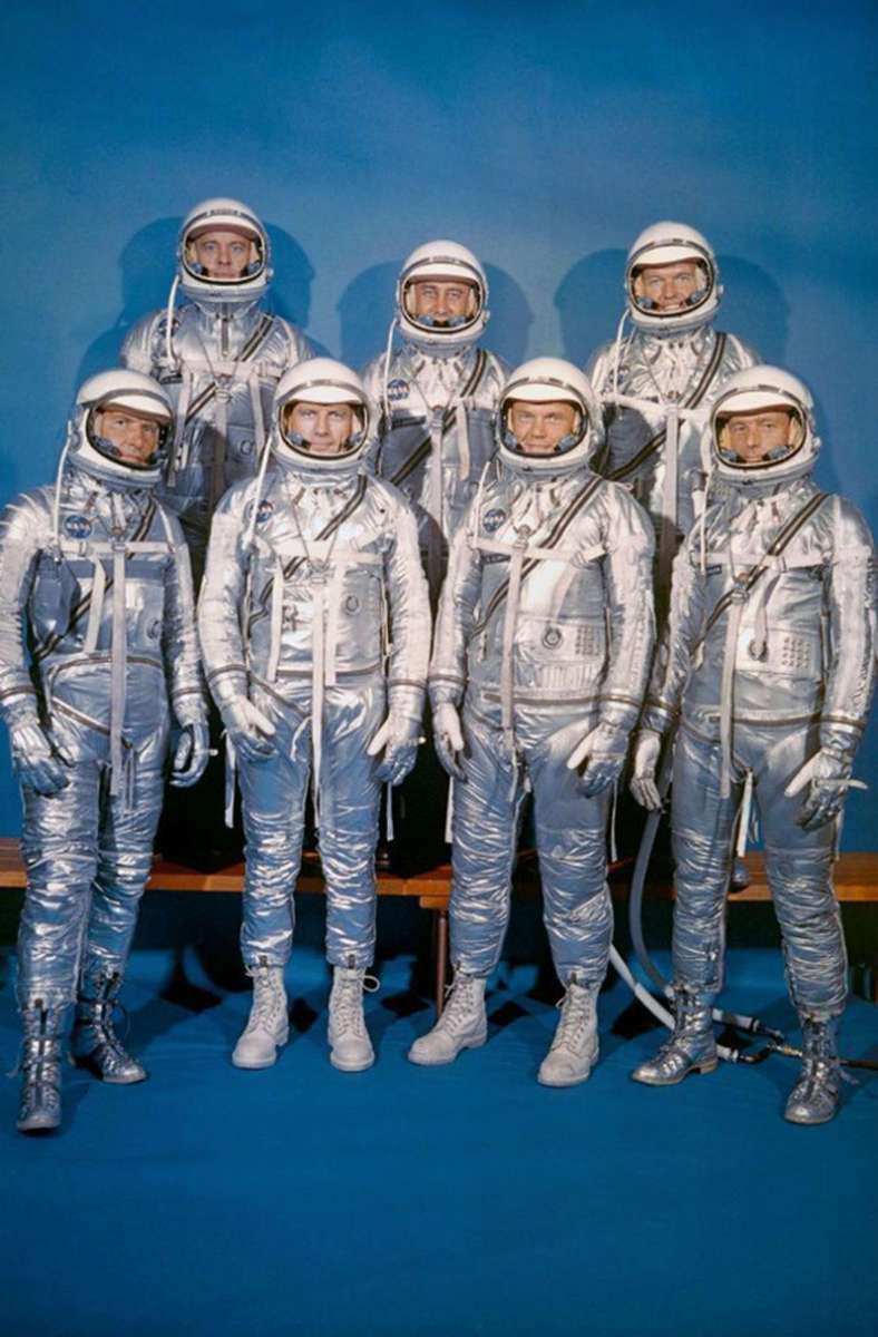 1959: Die Crew des Mercury 7 Programms der Nasa (von links nach rechts). Vorne: Walter M. Schirra, Jr., Donald K. Slayton, John H. Glenn, M. Scott Carpenter; hinten: Alan B. Shepard, Jr., Virgil I. Grissom und L. Gordon Cooper.