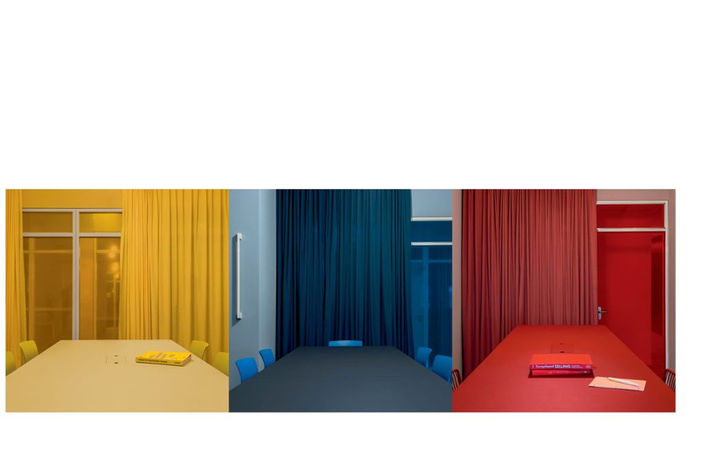 Für das Büro Futurice in Berlin Kreuzberg hat Ester Bruzkus Architekten jüngst ein Farbkonzept entworfen, bei dem in jedem Raum eine andere Farbe dominiert . . .
