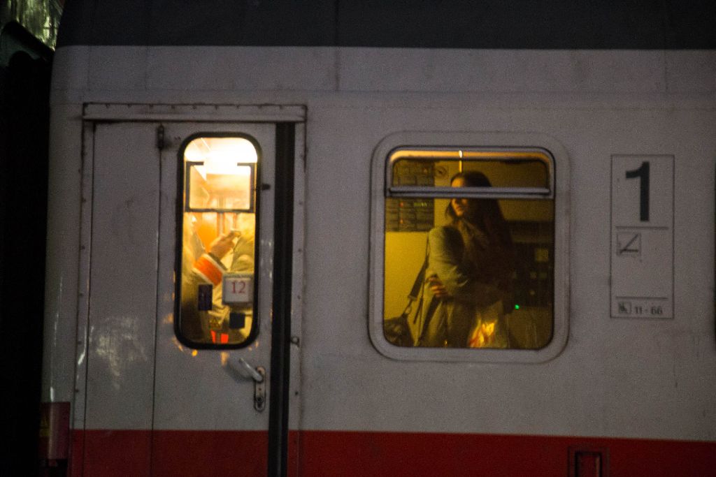 Oberleitungsschaden in Waiblingen: Strecke teilgesperrt - Evakuierung der 200 Fahrgäste