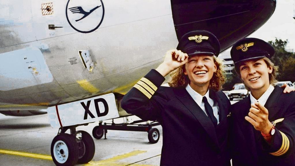  Lufthansa hat 1988 erstmals weibliche Co-Piloten im Cockpit zugelassen. Mittlerweile fliegen mehr als 600 Frauen für den Konzern. Weltweit beträgt der Frauenanteil unter Flugkapitänen aber nur etwa fünf Prozent. 