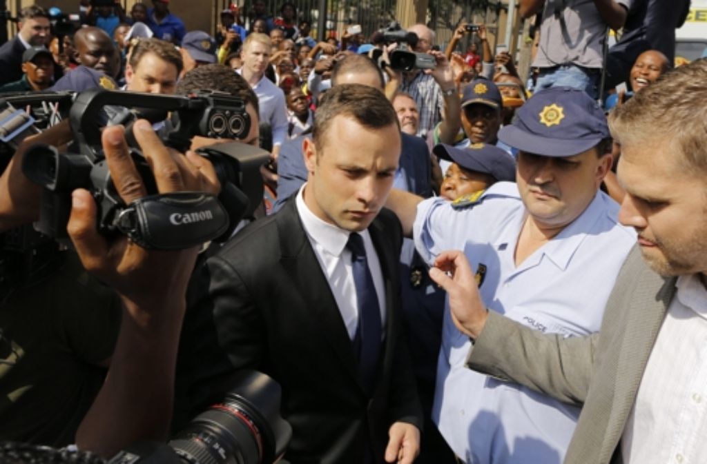 3. März 2014: Der Prozess beginnt in Pretoria. Pistorius beteuert erneut seine Unschuld.