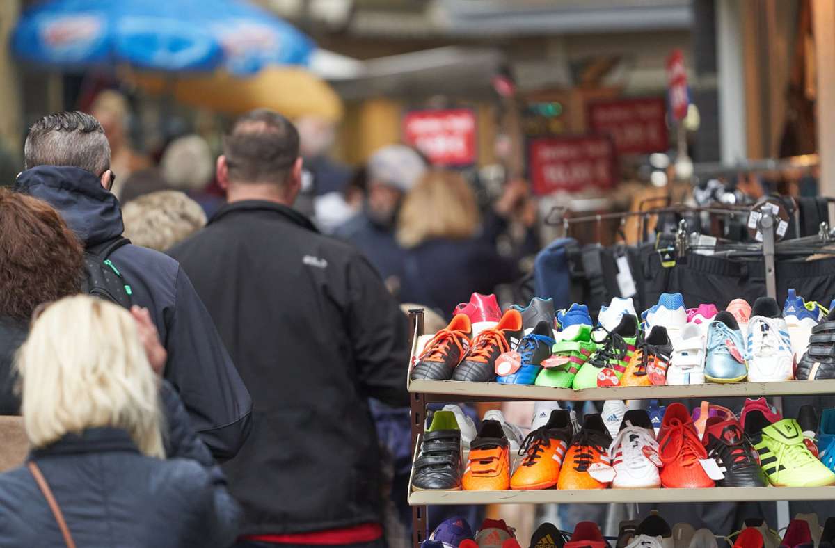 Die Deutschen shoppen wieder (Symbolbild). Foto: dpa/Thomas Frey
