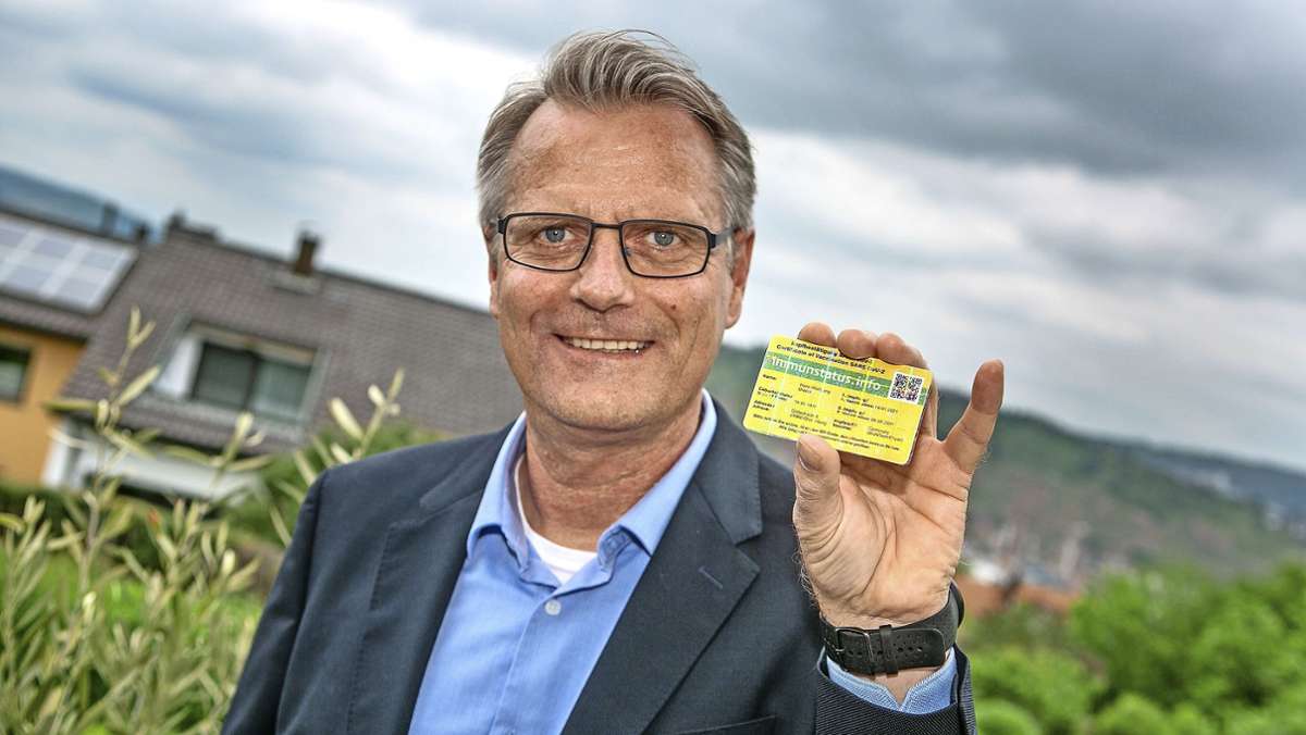  Frank Pöllet aus Esslingen und sein Geschäftspartner haben Vorschläge für einen fälschungssicheren Impfpass – aber die Politik beißt nicht an. 