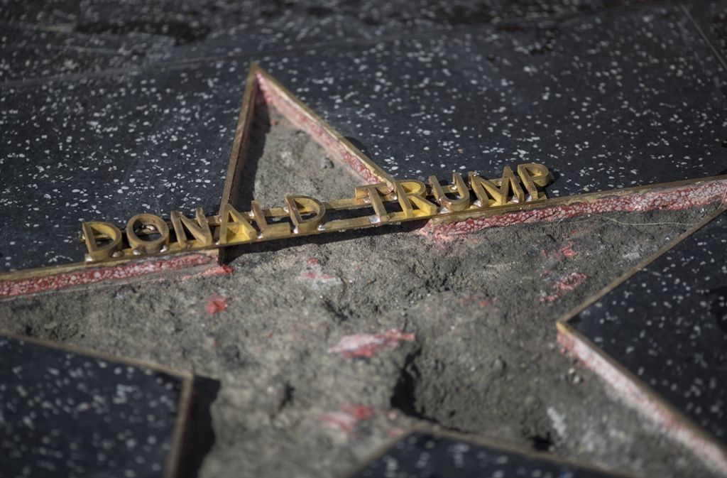 Die Sternenplakette von Donald Trump auf Hollywoods „Walk of Fame“ ist beschädigt worden.