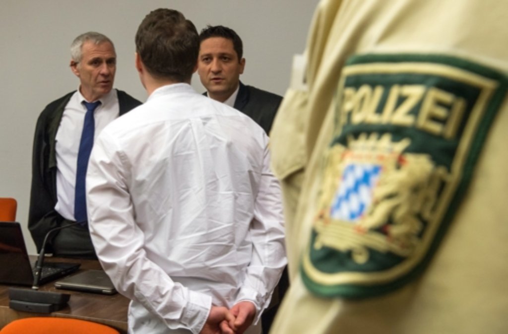 Im Münchner Terrorprozess hat der Angeklagte gestanden.