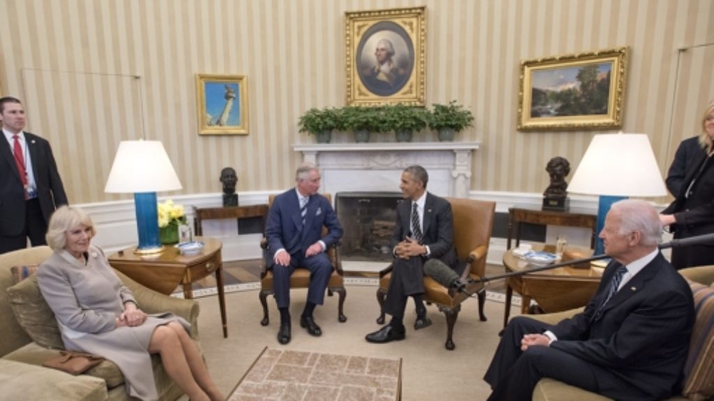  Der britische Thronfolger Prinz Charles und seine Frau Camilla haben Obama am Donnerstag einen Besuch im Oval Office des Weißen Hauses abgestattet. 