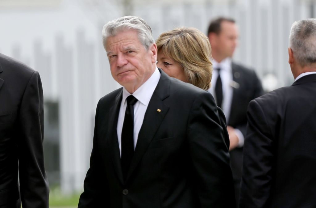 Bundespräsident Joachim Gauck kam zum Staatsakt für den verstorbenen, früheren Außenminister Hans-Dietrich Genscher (FDP) im ehemaligen Plenarsaal des Bundestags in Bonn.