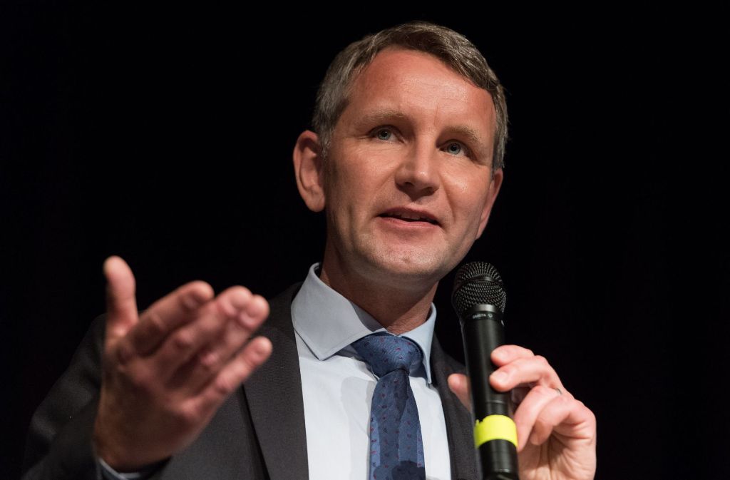 Der Thüringer AfD-Politiker Björn Höcke hat seiner Partei wegen einiger völkisch-nationalen Äußerungen einigen Ärger eingebracht.