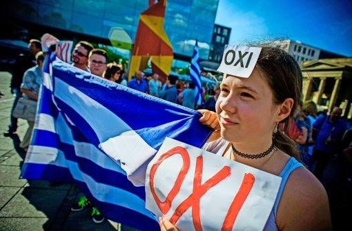 Demonstrierten gegen das   EU-Spardiktat: griechische Demonstranten Foto: LG/Max Kovalenko