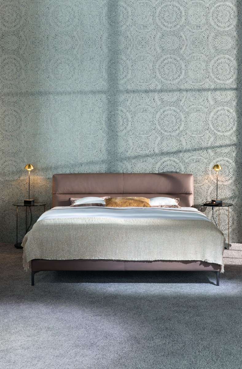 Ebenfalls für Schramm Werkstätten in der Pfalz entstand das Bett „Cleo“, entworfen von Hanne Willmann.