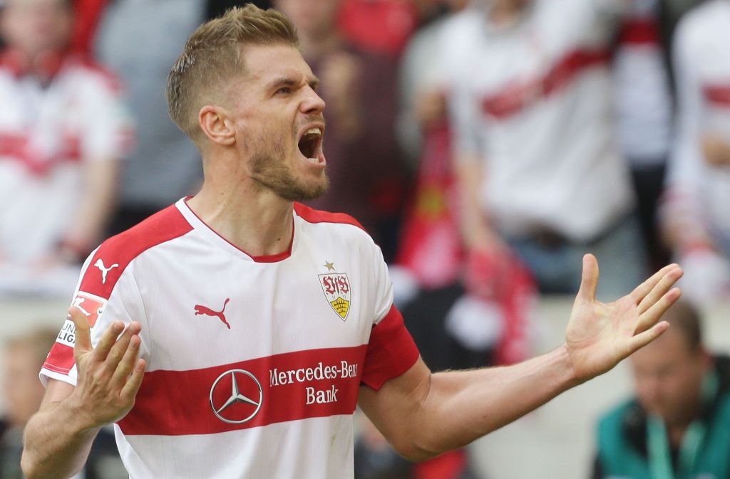 Simon Terodde hat mit einem verwandelten Elfmeter in letzter Sekunde dem VfB ein Unentschieden gesichert.