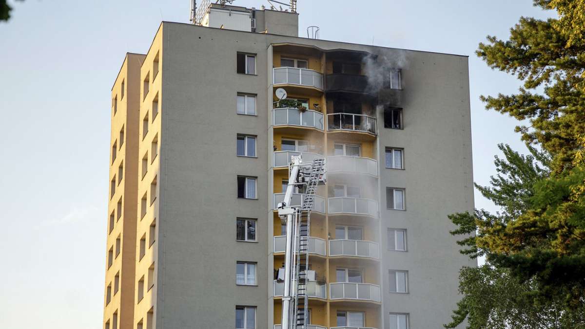 Feuerkatastrophe in Tschechien: Elf Tote bei Hochhausbrand - Brandstiftung vermutet