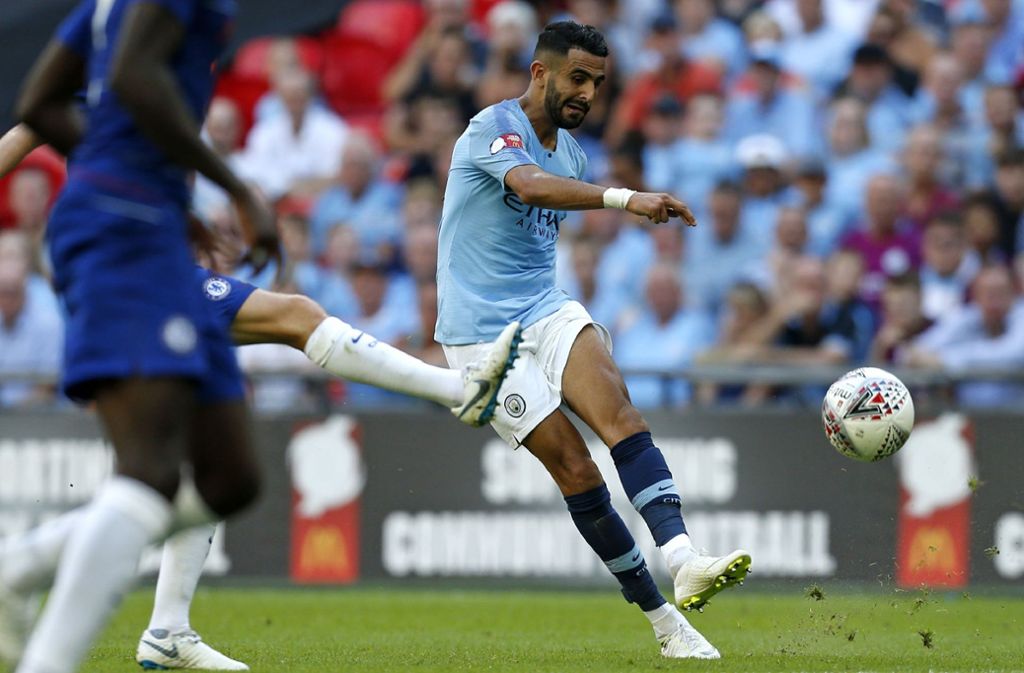 Platz vier: Der Algerier Riyad Mahrez (27) spielt nach vier Jahren bei Leicester City inklusive der Sensationsmeisterschaft in der Saison 2015/16, in der er zum Spieler der Saison in der Premier League gewählt wurde, seit diesem Sommer bei Manchester City. Ablösesumme: 67,8 Millionen Euro.