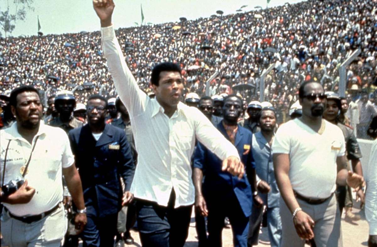 „When We Were Kings“ (1996): Die Oscar-prämierte Dokumentation handelt vom legendären Boxkampf zwischen Muhammad Ali und George Foreman, dem sogenannten Rumble in the Jungle, am 30. Oktober 1974 in Kinshasa.