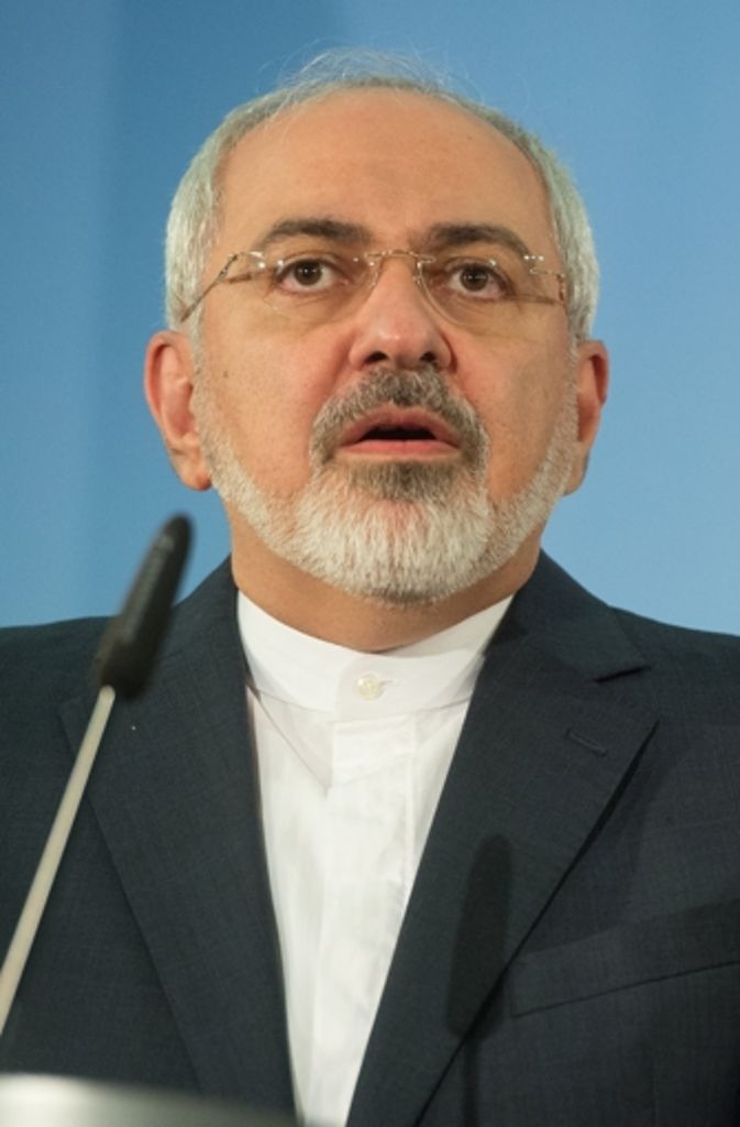 Mohammed Dschawad Sarif: Außenpolitisch gab es für Präsident Hassan Ruhani von Anfang an nur ein Ziel: Der Iran muss sich mit der Welt, besonders dem Westen, wieder versöhnen. Dafür gab es als Außenminister keine bessere Option als den 55-Jährigen, der zugleich Chefunterhändler für den Atomstreit wurde.