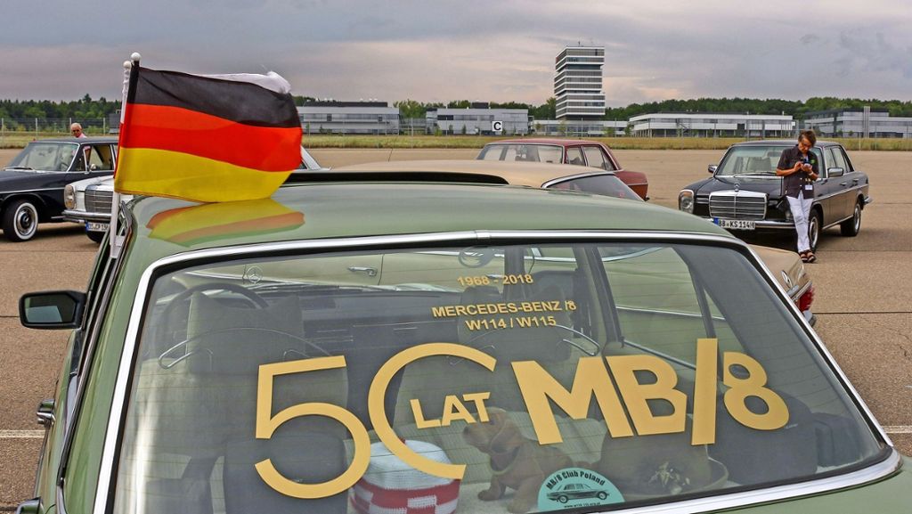  In Malmsheim treffen sich Autofans aus vielen Ländern, um ihren geliebten Mercedes-Oldtimern zu huldigen. Ein besonders robustes Modell, das es auf stolze 4,6 Millionen Kilometer gebracht hat, steht jetzt im Daimler-Museum. 