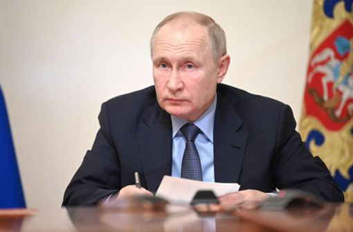 Wladimir Putin setzt bis auf Weiteres auf Online-Konferenzen. (Archivbild) Foto: AFP/ALEXEY NIKOLSKY