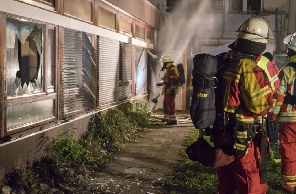 Die Feuerwehr war in der Nacht auf Donnerstag bei einem Großeinsatz in Kirchheim am Neckar.
