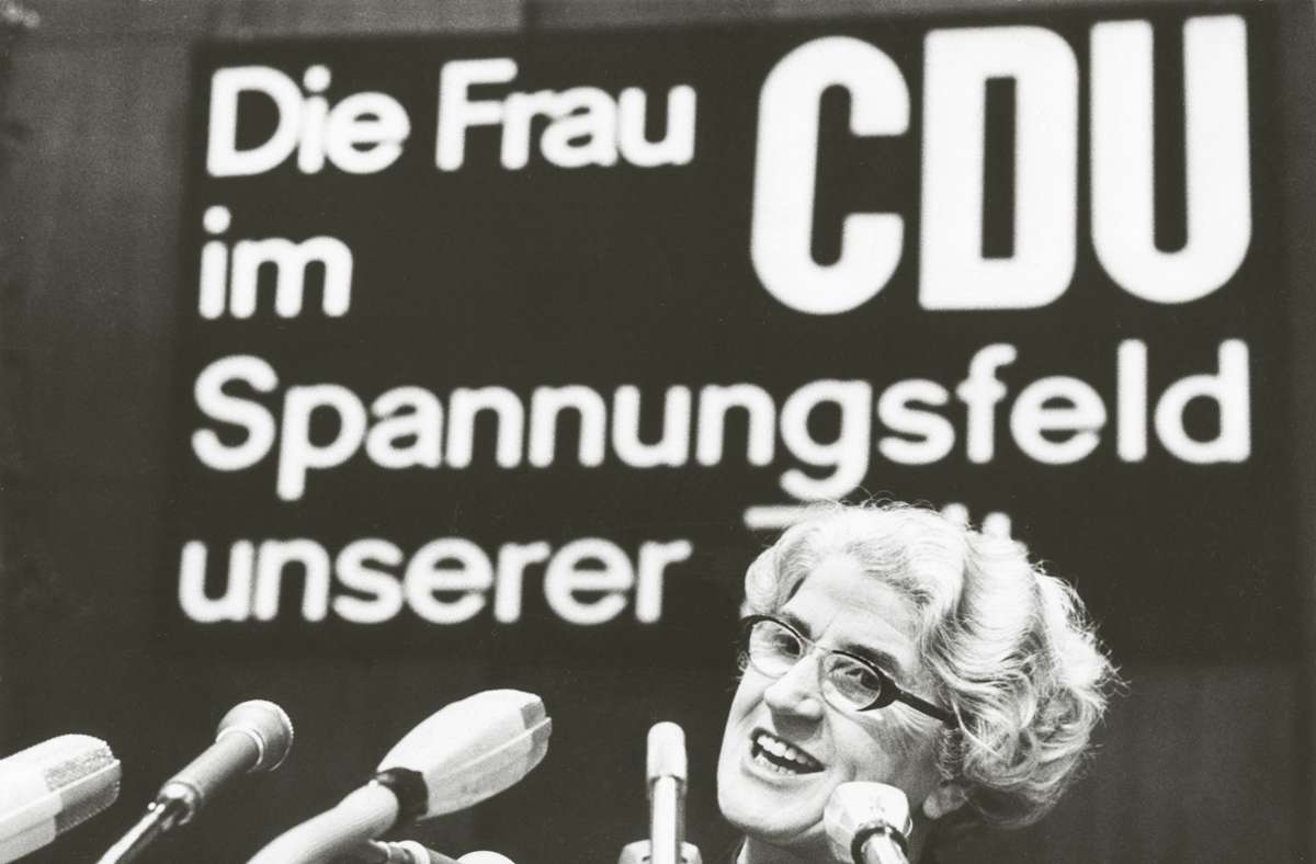 Aenne Brauksiepe auf dem Frauenkongress der CDU am 11. April 1969
