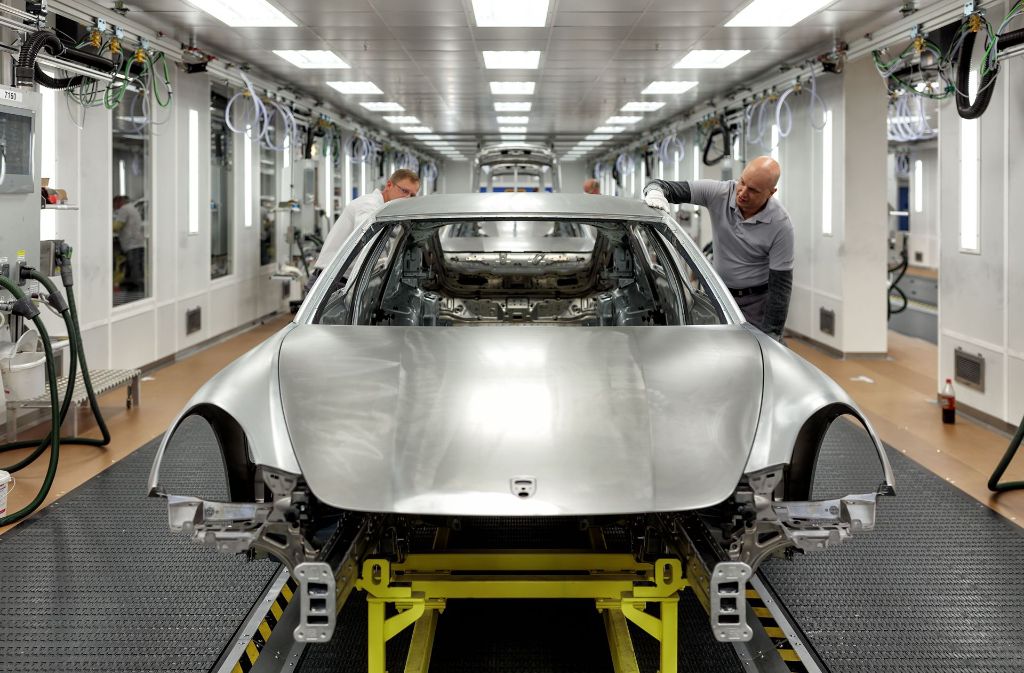 Die zweite Panamera-Generation wird komplett im Porsche-Werk Leipzig produziert. Bei der ersten Generation kam die Karosserie aus dem VW-Werk Hannover.