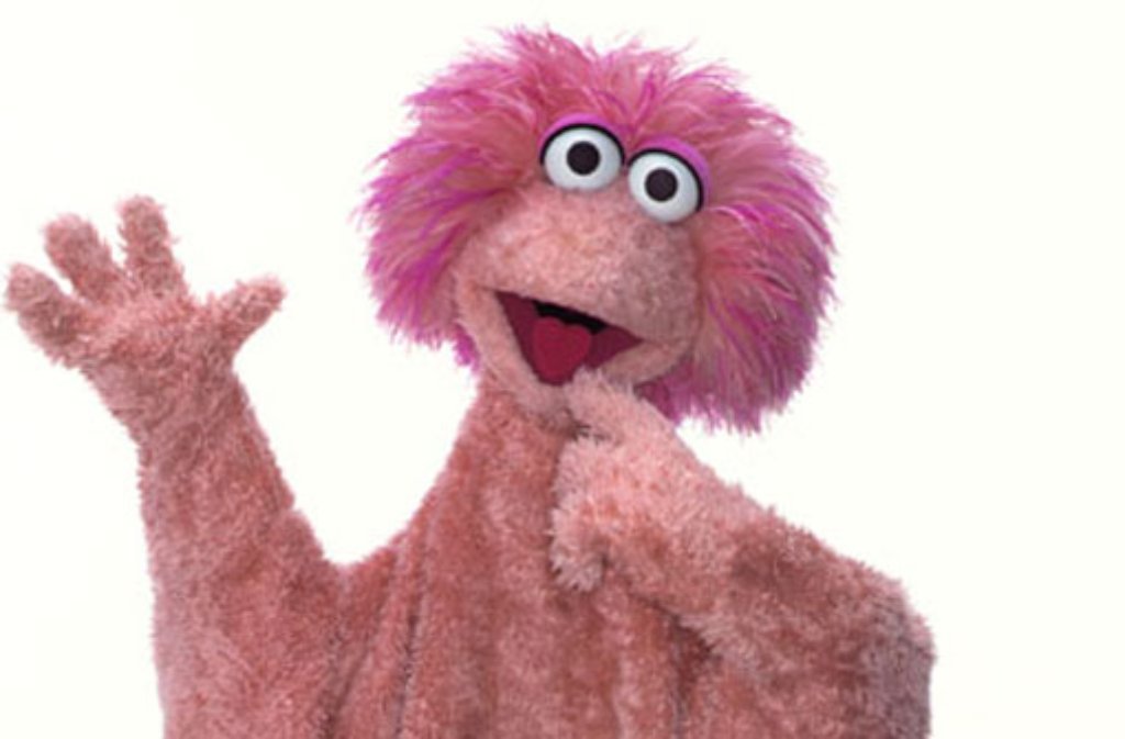 Etwas vogelähnliches hatte auch die rosa Klappmaulpuppe Tiffy, die eine Art Federboa als Haarkleid trug. Im Jahr 2005 wurde sie eingemottet.