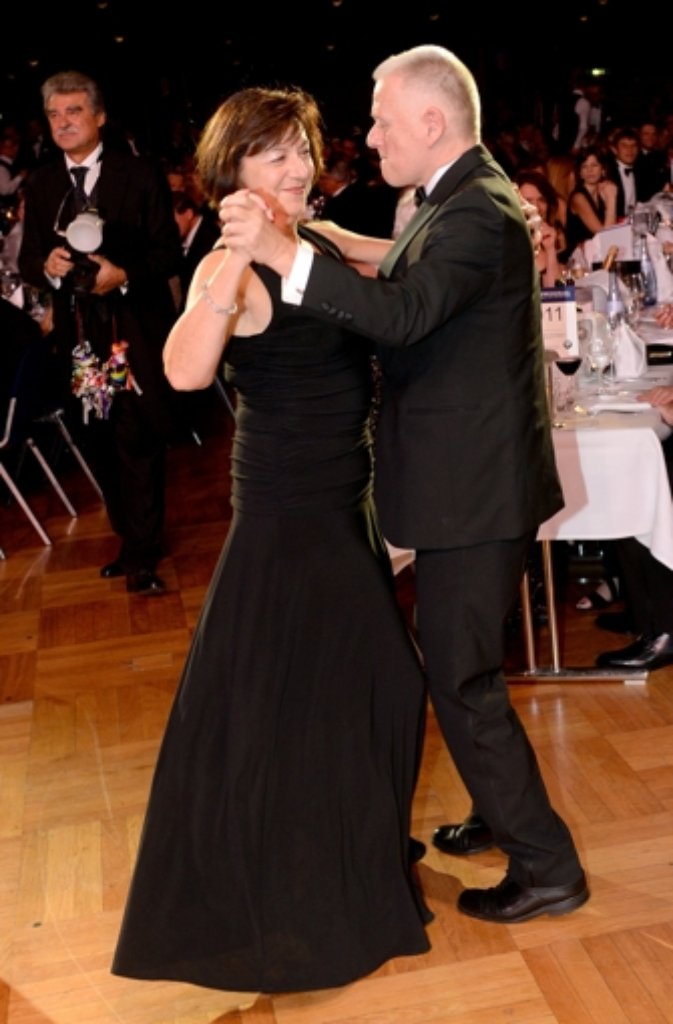 Fritz Kuhn, Oberbürgermeister von Suttgart, tanzt mit seiner Frau Waltraud Ulshöfer.