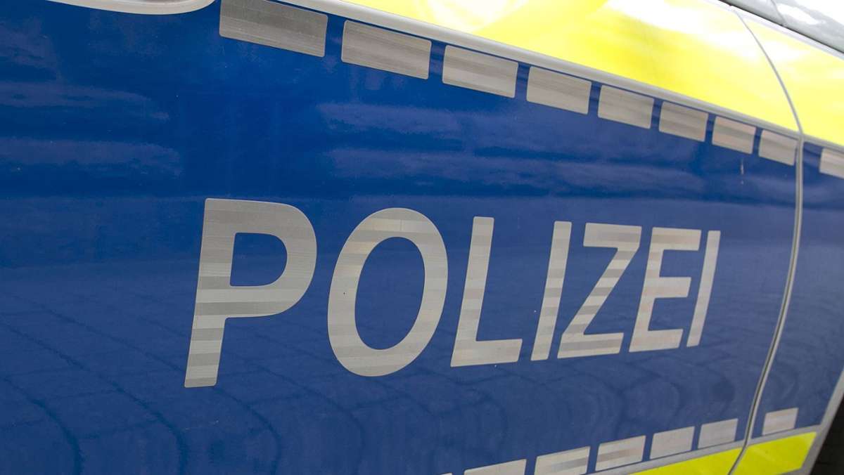 K 1009 bei Warmbronn: 32-jähriger BMW-Fahrer verursacht alkoholisiert Unfall
