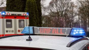Unfall in Neckartenzlingen: 16-jährige Radfahrerin von Auto angefahren