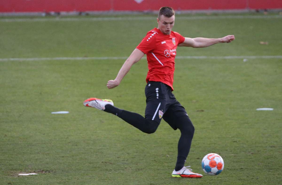 Der von einer Schulterverletzung genesene Torjäger Sasa Kalajdzic ist wieder am Ball – auf ihm ruhen die Hoffnungen der VfB-Fans auf Besserung