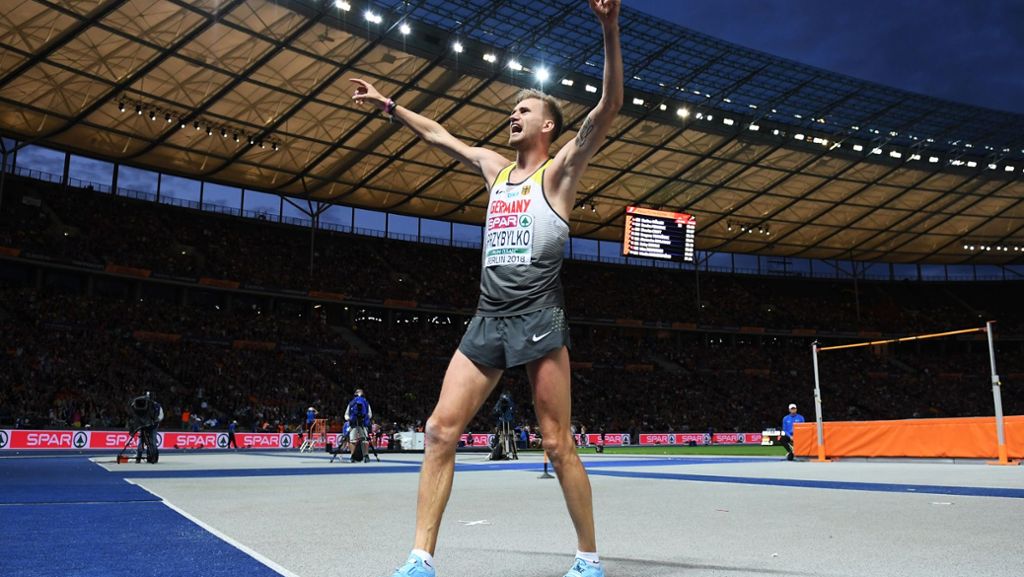  Der deutsche Hochspringer Mateusz Przybylko hat bei der Leichtthletik-WM in Berlin die Gold-Medaille errungen. Er ist der zweite Hochsprung-Europameister nach Dietmar Mögenburg. 