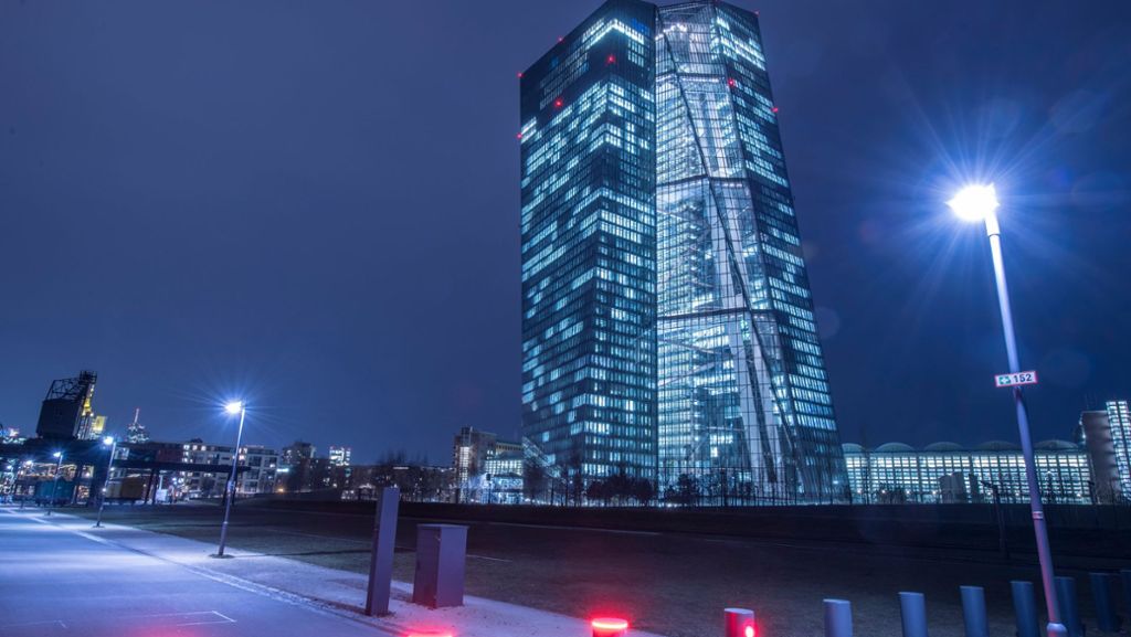 EZB hält unverändert Kurs: Leitzins bleibt auf Rekordtief