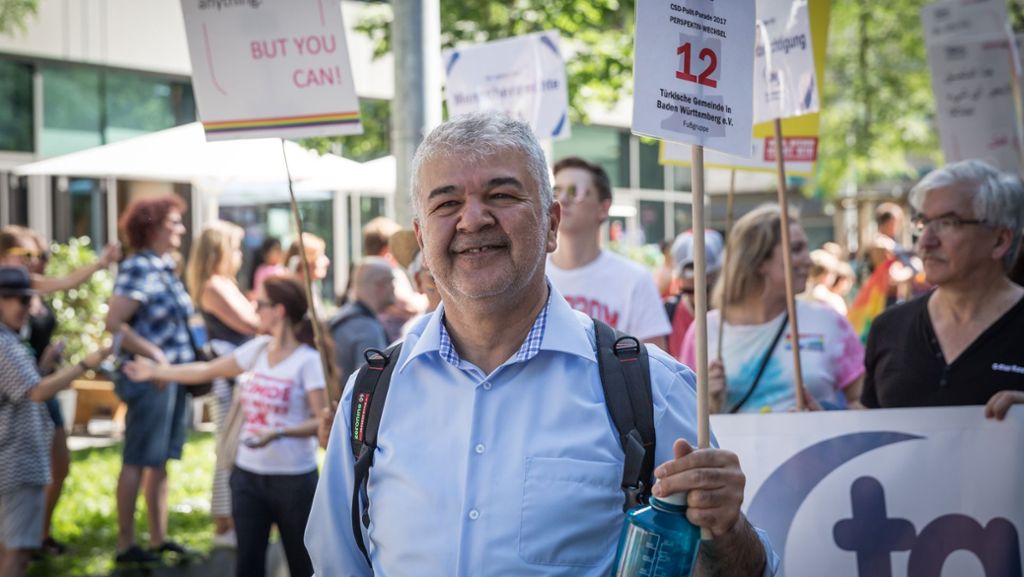 Gökay Sofuoglu, der Vorsitzende der Türkischen Gemeinde in Baden-Württemberg, sorgt sich um den Zusammenhalt seines Verbands. Der Grund ist die wachsende Radikalisierung. Sofuoglu setzt große Stücke auf die Jugend – die er mobilisieren will. 
