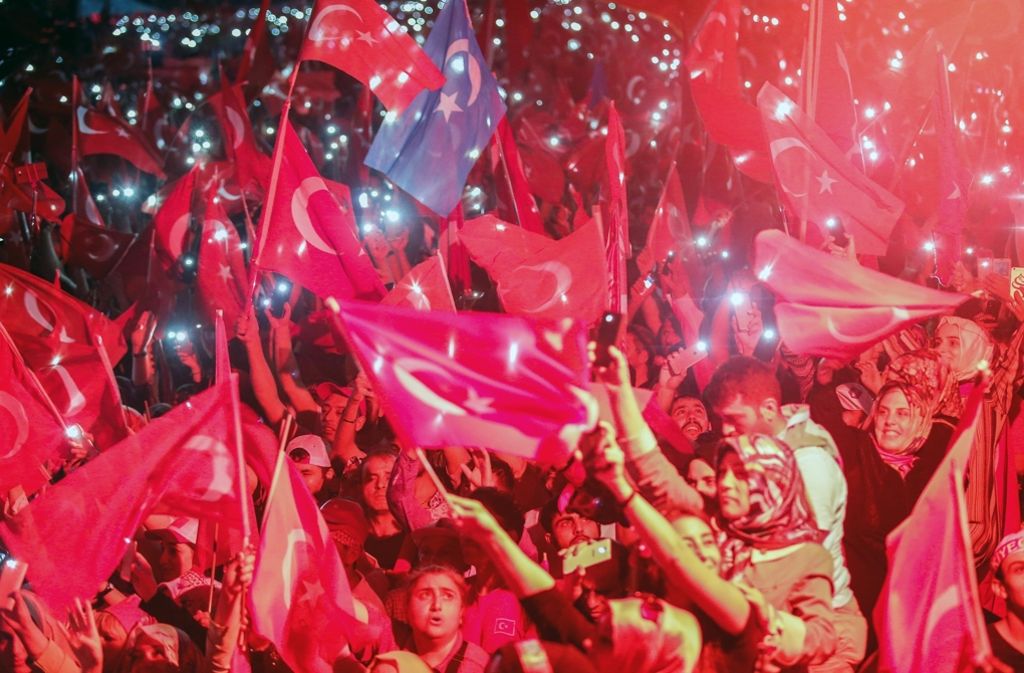 Das Spiel mit den Massen und die Eigeninszenierung beherrscht der türkische Präsident.