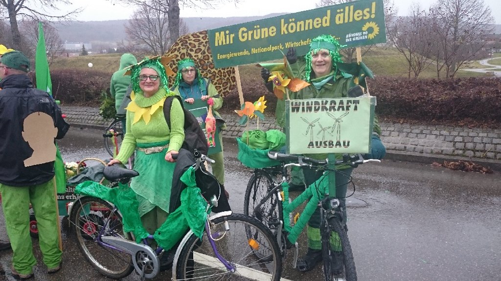 Die Grünen treten mit dem Spruch auf "Mir könned älles" - aber den Regen konnten sie nicht verhindern.