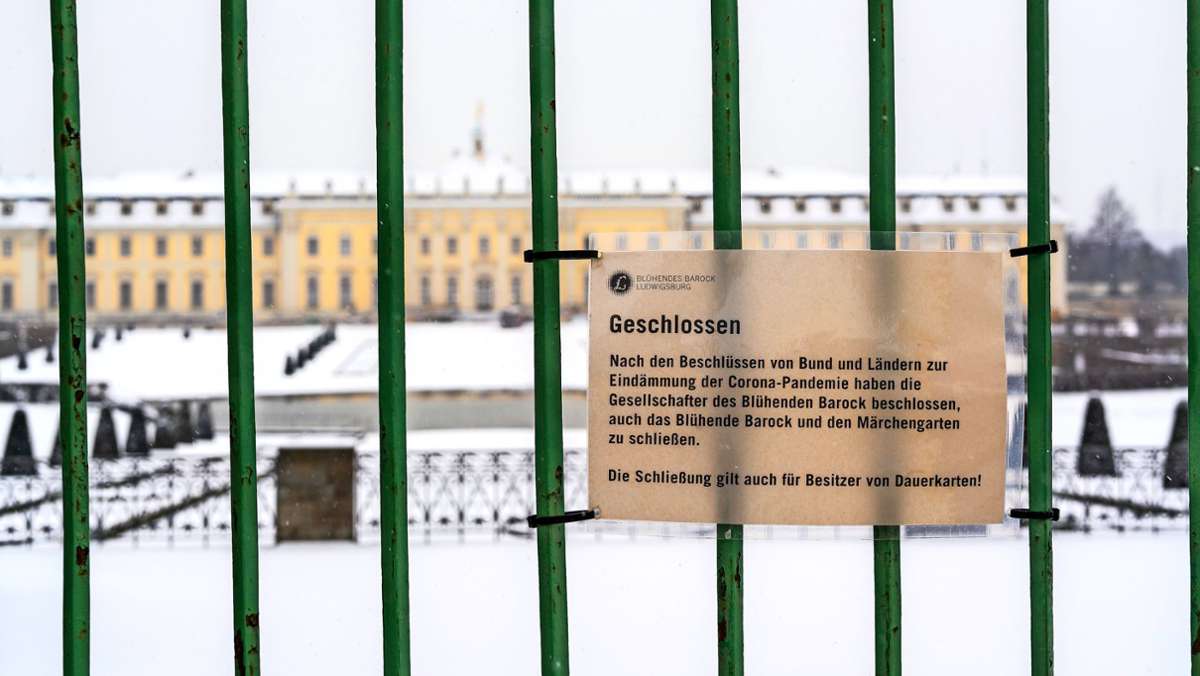 Ludwigsburger möchten gern am Schloss spazieren gehen: Bürger verärgert  über Blüba-Schließung