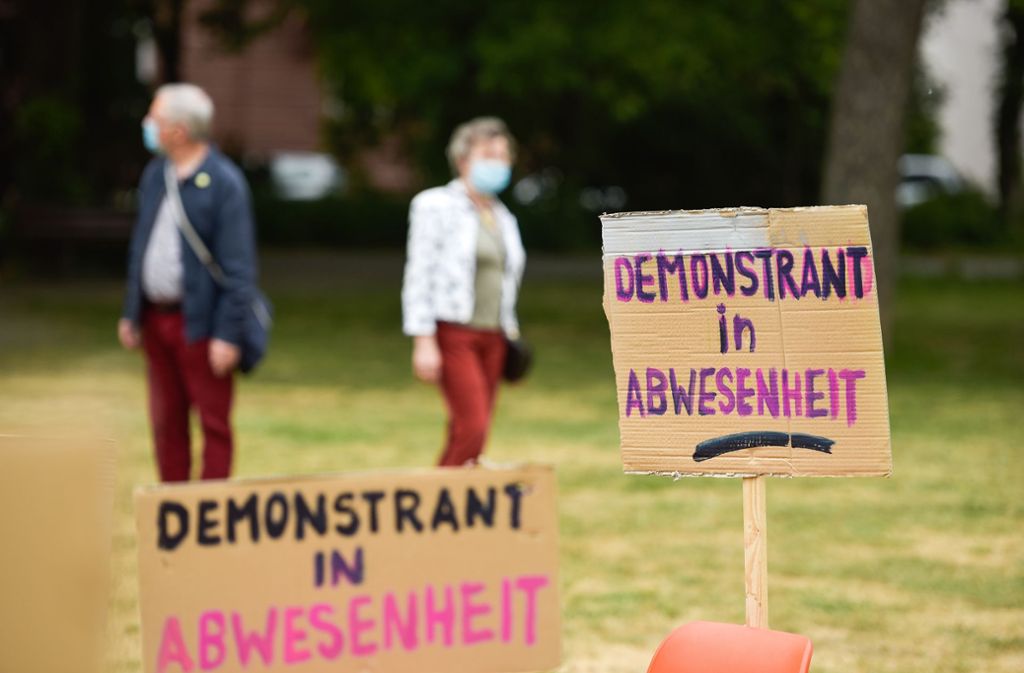 Unterstützer sind unter anderem der Verdi-Bezirk Stuttgart, der Württembergische Kunstverein und das Antifaschistischen Aktionsbündnis Stuttgart und Region (AABS).