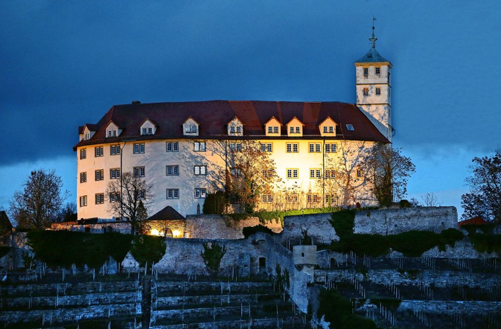 Die Grafen von Vaihingen errichteten die Burg Kaltenstein, die später aufwendig zum Schloss umgebaut worden ist.