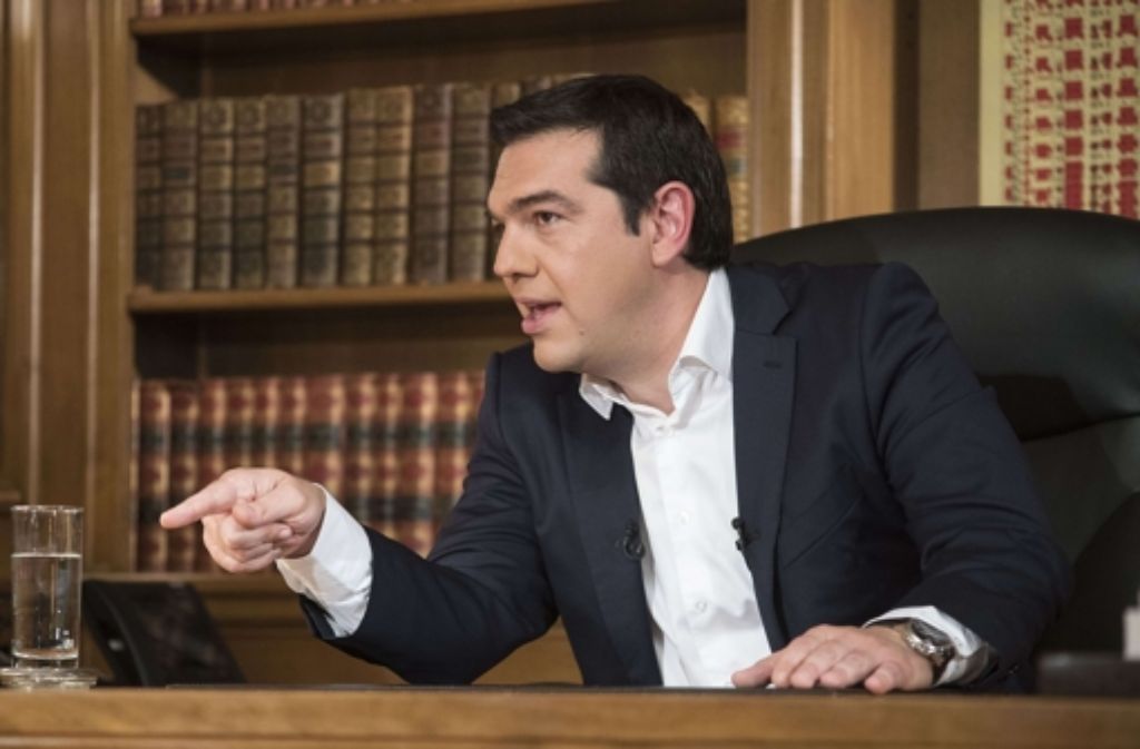 In einem Fernsehinterview übernahm der griechische Premierminister Alexis Tsipras die Verantwortung für das neue Kreditprogramm und die harten Rahmenbedingungen.