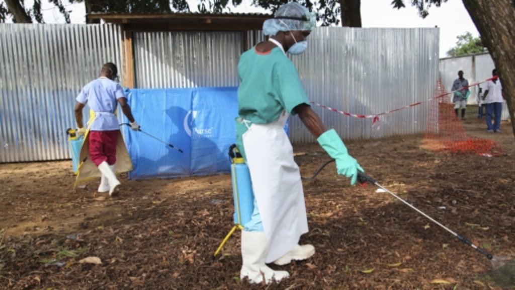  Aufatmen in Ruanda: Das Ebola-Virus ist nicht im Land. Ein deutscher Student, der auf Verdacht auf einer Quarantänestation behandelt wurde, leidet nicht an Ebola, sondern an Malaria. 