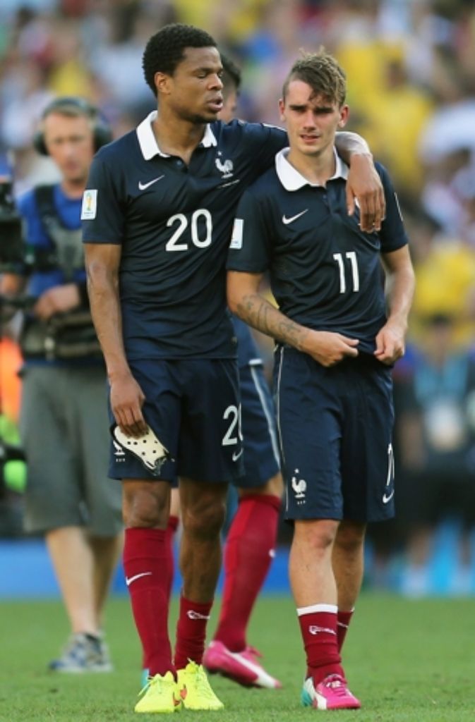 Antoine Griezmann (Frankreich, rechts) standen nach der 0:1-Niederlage gegen Deutschland die Tränen in den Augen.