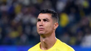 Obszöne Geste Richtung Fans: Al-Nassr-Star Cristiano Ronaldo droht Ärger