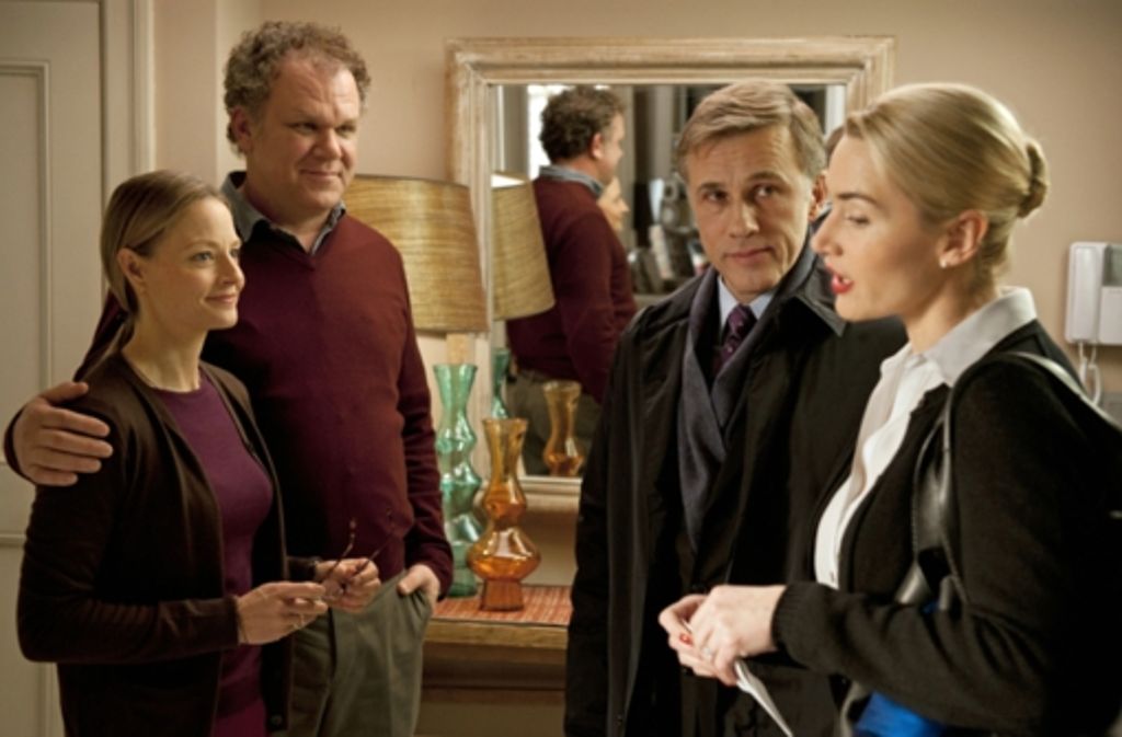 In der „Gott des Gemetzels“ vom Regisseur Roman Polanski spielt er 2011 neben Jodie Foster, John C. Reilly und Kate Winslet (v. li.) einen der vier Protagonisten.