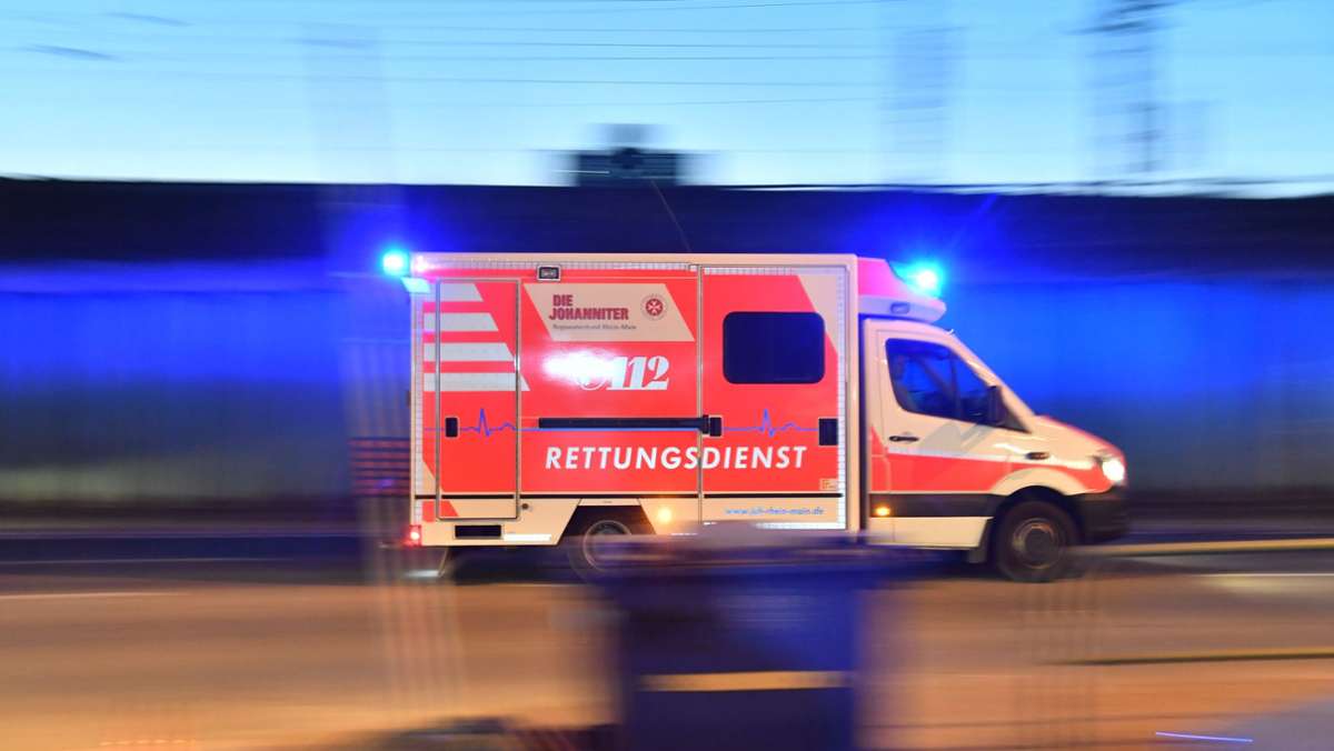 Unfall in Esslingen: Kind wird von Auto angefahren
