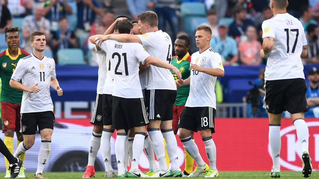  Das erste Ziel ist erreicht. Deutschland steht nach einem 3:1 gegen Kamerun im Halbfinale des Confed Cups. Kerem Demirbay und zweimal Timo Werner erzielen die Tore. Für eine Peinlichkeit sorgt der kolumbianische Schiedsrichter. 
