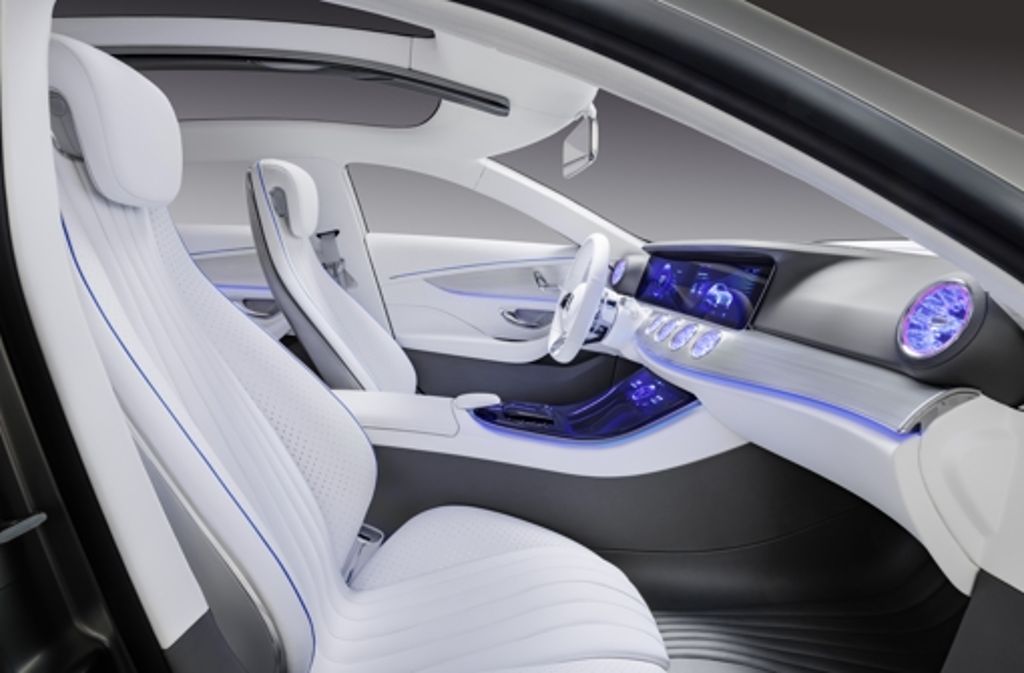 Nicht nur die Karosserie des Zukunfts-Mercedes ist aerodynamisch, auch der Innenraum kommt recht windschnittig daher.