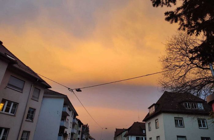 Glühender Himmel über Stuttgart: Wetterdienst erklärt beeindruckendes Phänomen