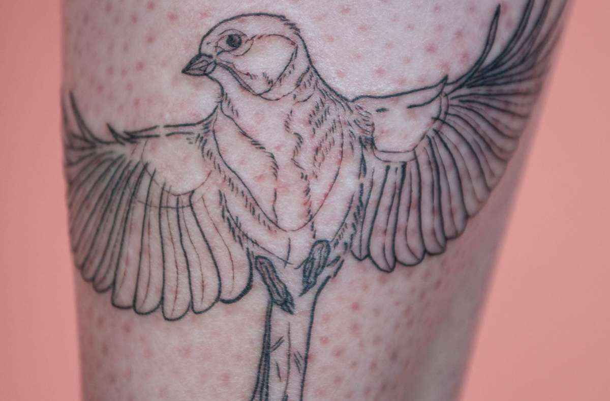 „Tattoos sind Schmuck“, sagt Isabelle Schaaf. Ein Beispiel aus ihrer Hand.